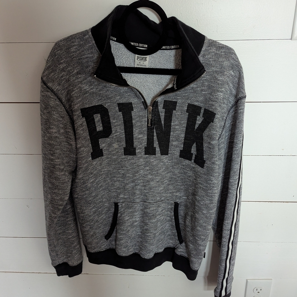 PINK Victoria's Secret Gray and Black Men's Sweater